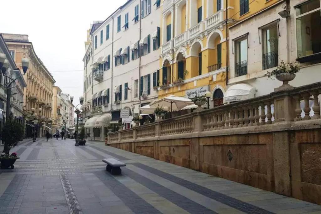 Casa Rosa Lucia Centrale Con Parcheggio Sanremo Exterior foto